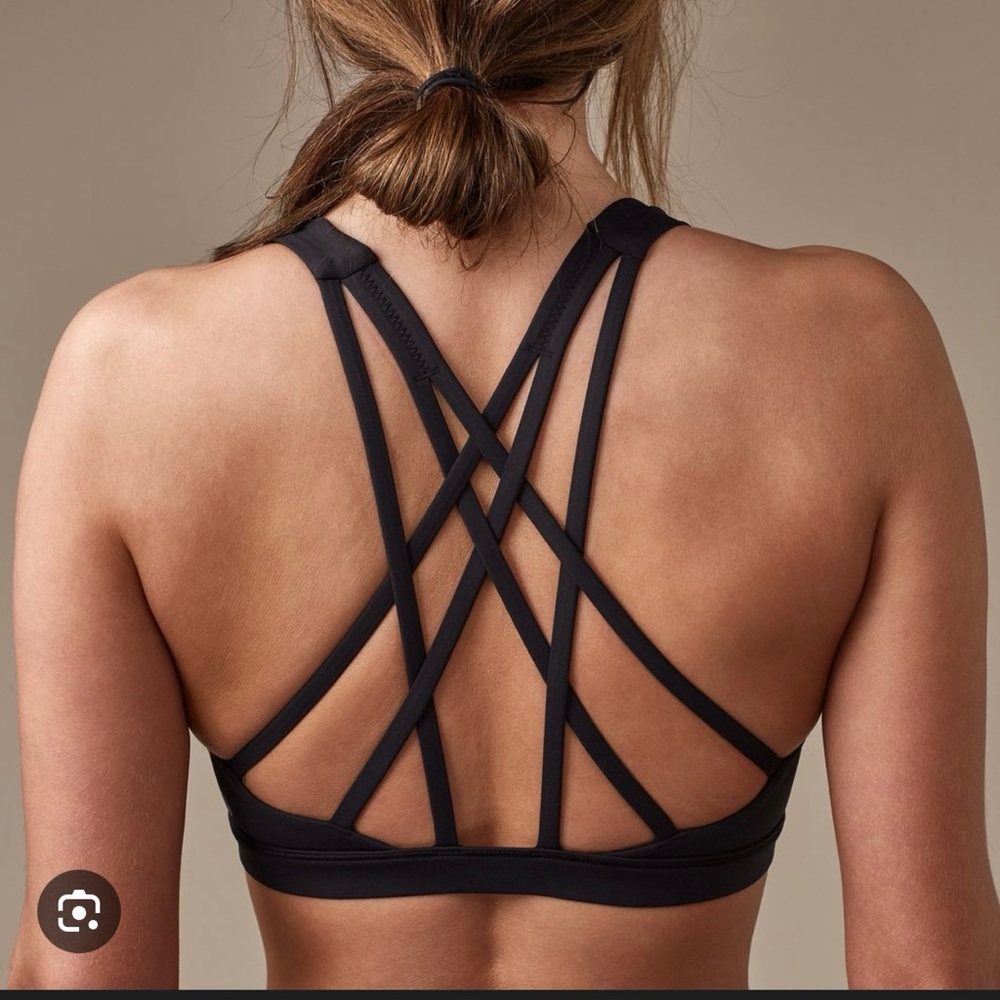 Lululemon Free to Be Serene Bra (light support) C/D cup, Brand new!
